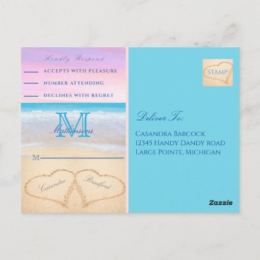 パープルピンクの空のハートの砂のビーチ結婚式P ポストカード (裏面)