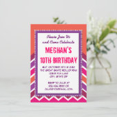 パープルピンクシェブロンバースデーパーティ招待状 招待状 (スタンド正面)