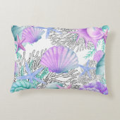 パープルピンクティール（緑がかった色）とホワイトシーシェル アクセントクッション (裏面)