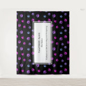 パープルピンクブルーポープリントズプロフェッショナルペットサロン タペストリー (正面)