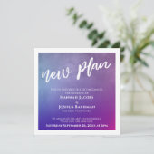 パープルピンク&ブルー延期結婚の新しいプランカード 招待状 (スタンド正面)