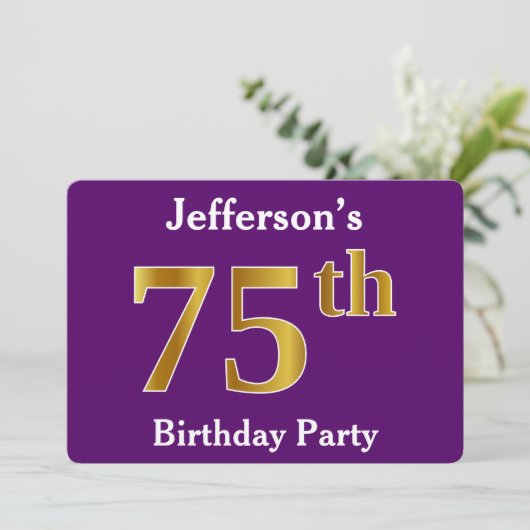 パープルフェイク金ゴールド75th誕生日パーティー；名前をカスタムする 招待状 (スタンド正面)
