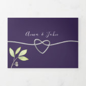 パープルフォトズ結婚トリフォールド招待状 三つ折り招待状 (カバー)