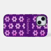パープルフラワーパターン iPhone 15ケース (裏面横)