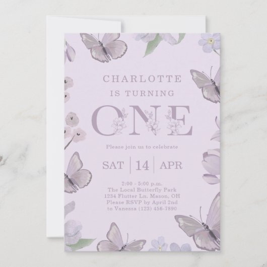 パープルフローラバタフライガールの最初の誕生日パーティー 招待状 (正面)