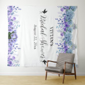 パープルフローラブライダルシャワーフォトブース背景 タペストリー (インサイチュ(横))