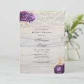 パープルフローラ木製のライトストリングブライダルシャワー 招待状 (スタンド正面)