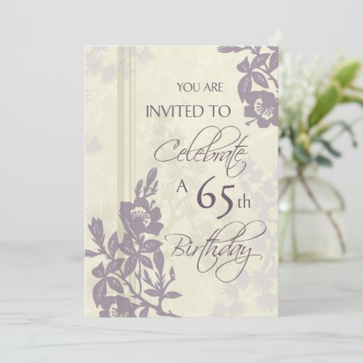 パープルフローラ65歳誕生日パーティーの招待カード 招待状 (スタンド正面)