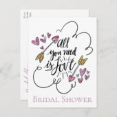 パープルブライダルシャワーラブハートアロー結婚ズ インビテーションポストカード (正面/裏面)