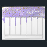 パープルブラシストローク金ゴールド紙吹雪週間プランナー ノートパッド<br><div class="desc">このおもしろいデザインでは、背景の上を紫色の水色のブラシのストロークで覆った。オーバーレイは、金ゴールド紙吹雪をシミュレートする個別のグラフィックである。「ウィークリープランナー」という言葉は描写手書きフォントで書かれカジュアル、グラフィックとしてページの先頭に配置されている。[テンプレート]フィールドを使用して、フィット感のある詳細を追加する。グラフィックのサイズ変更やもし拡大が可能で違うす。家族素晴らしや芸術的たくさん好きな人に祝は！その他の色も利用可能。</div>