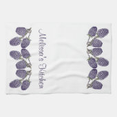 パープルブラパーソナライズされたックベリーイラストレーション キッチンタオル (横)