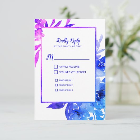パープルブルーウォーター色フローラウェディングRSVPカード 出欠カード (スタンド正面)
