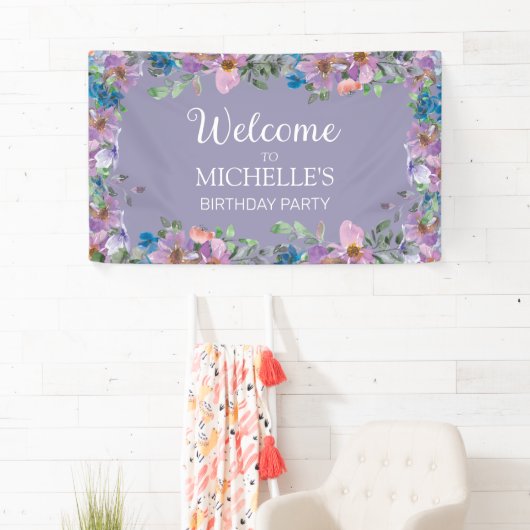 パープルブルーフローラ女性の誕生日パーティーへようこそ 横断幕 (インサイチュ)