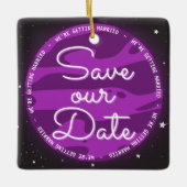 パープルプラネット宇宙救をテーマにした私たちの日付 セラミックオーナメント (正面)