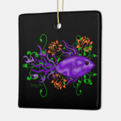 パープルベッタフィッシュロータスフラワーズ水中競技アート セラミックオーナメント (左)