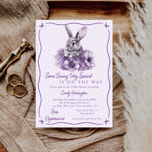 パープルベビーシャワーおめでとう Some Bunny Is On The Way 招待状