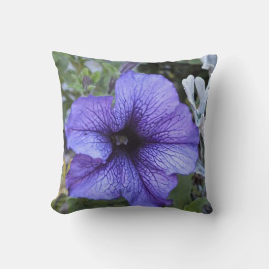 パープルペチュニア枕 クッション (正面)