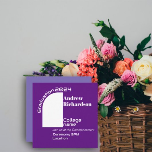 パープルホワイトタイポグラフィアーチ卒業フラットカード 案内状