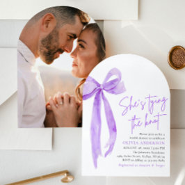 パープルボウ彼女は結び目のブライダルシャワー 招待状