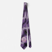 パープルマーブルフェイク金ゴールドアクセントカスタムロゴ ネクタイ (正面)