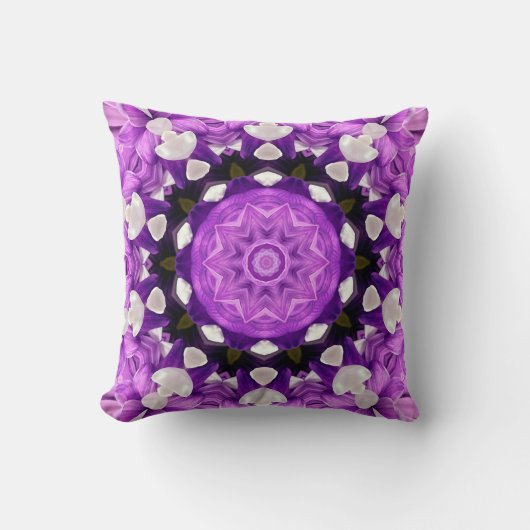 パープルミムス万華鏡のように千変万化するパターン クッション (正面)