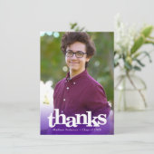 パープルモダンフォト卒業はっきりしたタイポグラフィ サンキューカード (スタンド正面)