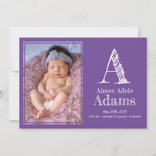 パープルモダンモノグラム誕生統計の写真 案内状 (正面)