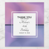 パープルモダン&ピンク渦巻き抽象芸術誕生日 ワインラベル (シングルラベル)