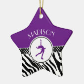 パープルユアネームゼブラプリント姿スケートで滑る セラミックオーナメント (左)