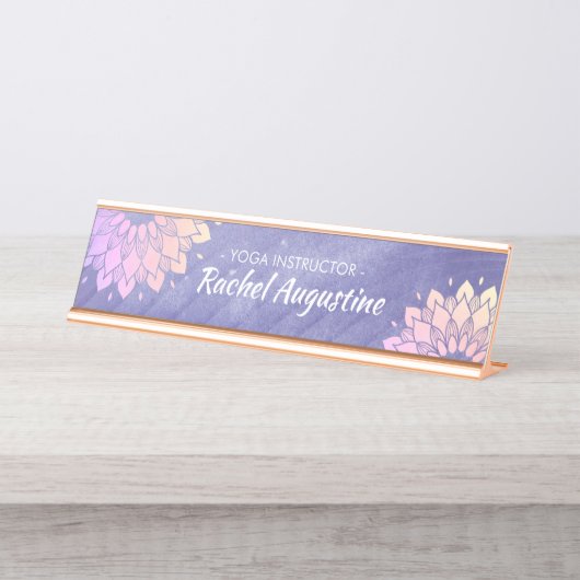 パープルヨガインストラクターバラ金ゴールドマンダラ デスクネームプレート (正面)
