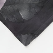 パープルラベンダームーディーズバラフローラゴシック フリースブランケット (角)