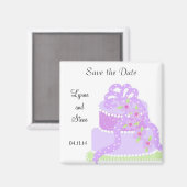 パープルリボンのウェディングケーキのSave the Date マグネット (正面/裏面)