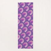 パープルレインボーミッドセンチュリーモダンパターン ヨガマット (裏面)