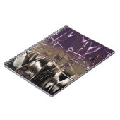 パープルロポップ・アートのイアル ノートブック (左側)