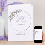 パープルワイルドフラワーシンプル誕生日 カード<br><div class="desc">紫のパーソナライズされた野花と甘いタイポグラフィのシンプルハッピーバースデーリースとカード。パステルシンプル薄紫、紫と緑の優しいカラーパレットと優美でデザイン。フロントの挨拶を編集するオプションがあり、内側は好きなよう空白のにパーソナライズする。</div>
