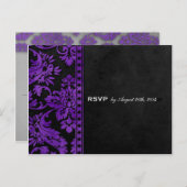 パープルヴィンテージダマスクレースウェディングRSVP インビテーションポストカード (正面/裏面)