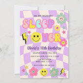 パープル名門私立校風のY2Kスリープオーバーハッピー顔誕生日 招待状 (正面)