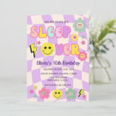 パープル名門私立校風のY2Kスリープオーバーハッピー顔誕生日 招待状 (スタンド正面)