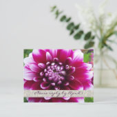 パープル暗い赤紫色ダリアrsvp インビテーションポストカード (スタンド正面)