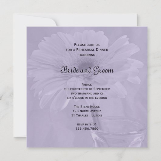 パープル淡い色のガーベラデイジー結婚のリハーサルディナー 招待状 (正面)