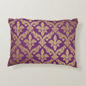 パープル王室の金ゴールドダマスクパターンフルーアモノグラム アクセントクッション (裏面)