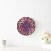 パープル王室の金ゴールドダマスクパターンフルーアモノグラム ラウンド壁時計 (ホーム)