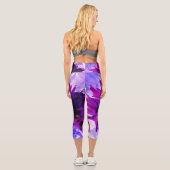 パープル素晴らしとブラックサボテンのダリア カプリレギンス (裏面)