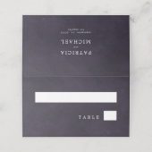 パープル結婚のエレガントタイポグラフィ プレイスカード (外部開封)