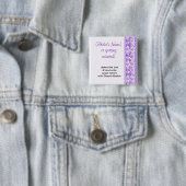 パープル結婚フローラのブライダルシャワー名ピン 缶バッジ (インサイチュ)