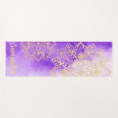 パープル絞り染めと金ゴールドマンダラス名前をカスタムする ヨガマット (正面(横))