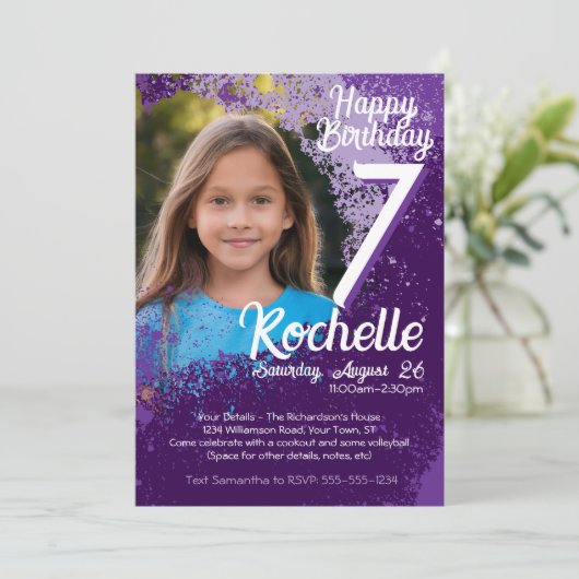 パープル絵を描(ばちゃばちゃ)跳ねるフォト第7誕生日招待状 招待状 (スタンド正面)