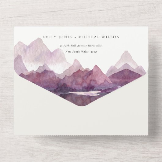 パープル薄紫ウォーターカラーマウンテンレイク結婚ズ オールインワン招待状 (裏面)