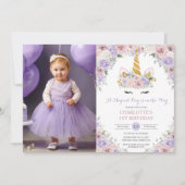 パープル赤面ホワイトフローラユニコーン誕生日写真 招待状 (正面)