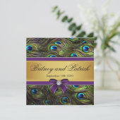 パープル＆ゴールドの孔雀の羽のウェディング招待状 招待状 (スタンド正面)
